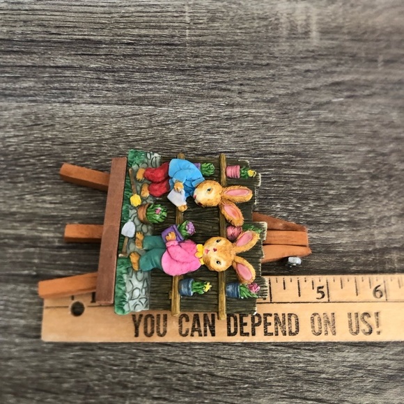 Vtg Bunny Figurine on Mini Easel - Picture 6 of 7